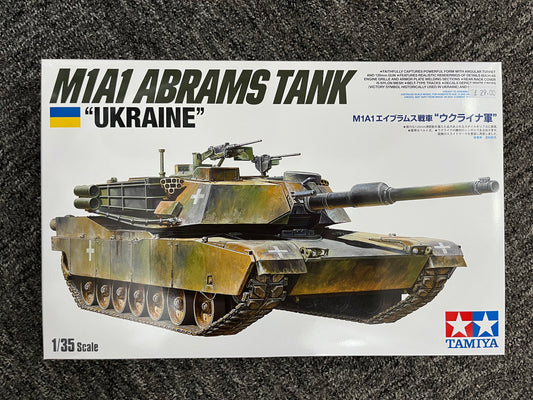 Tamiya 25216 M1A1 Abrams Tank "Ukraine" 1:35 Plastic Model Kit