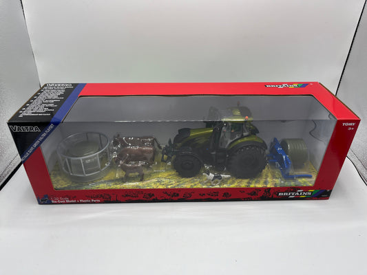 Britains 43323 Metallic Olive Green Valtra Playset 1:32 Diecast  Tractor New Box