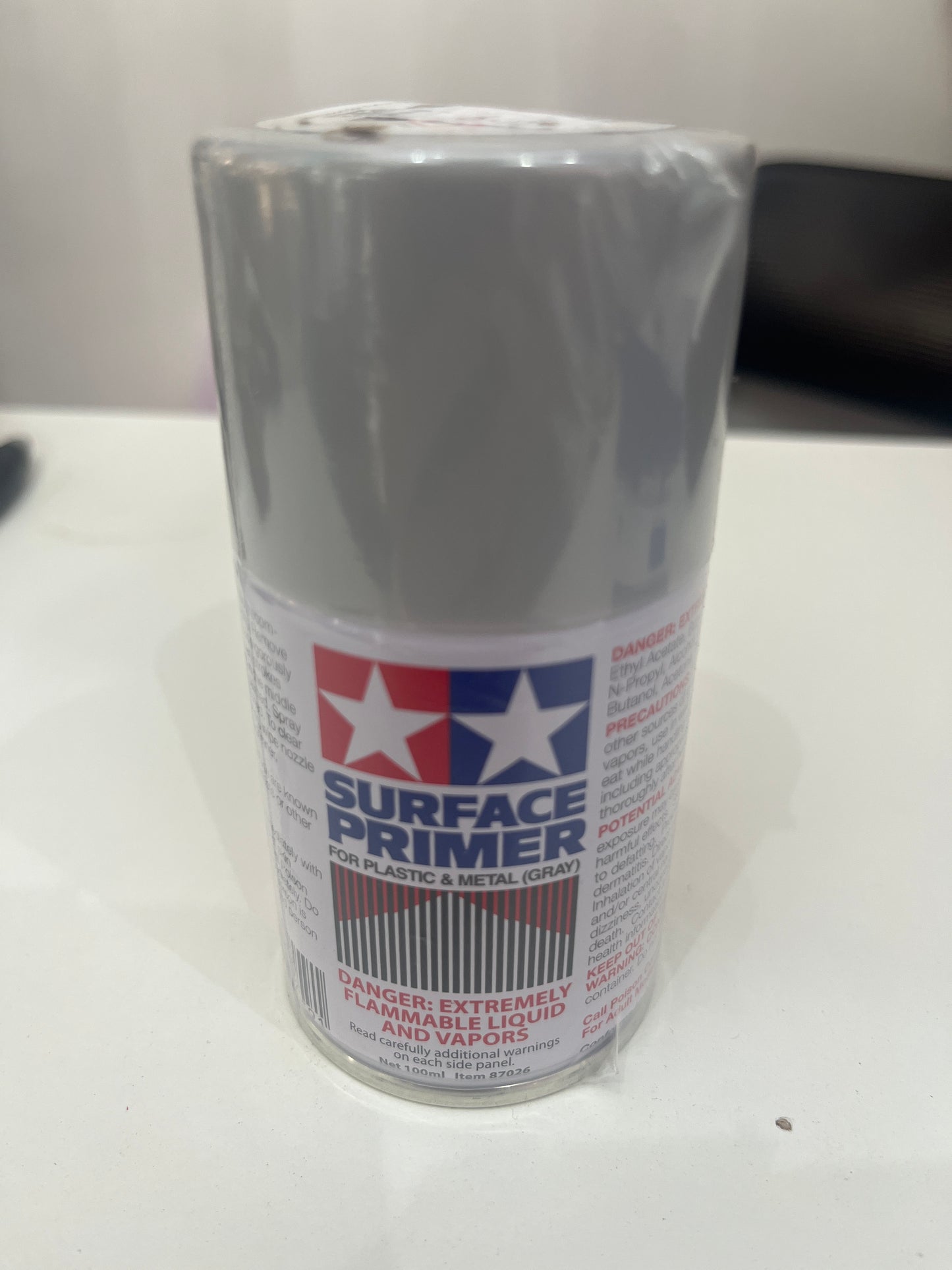 Tamiya Surface Primer Plastic & Metal Grey 100ml - 87026