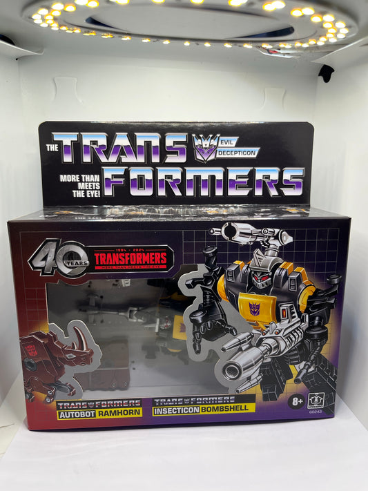Transformers G1 Reissue 40th Anniversary Insecticon Bombshell & Autobot Ramhorn