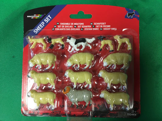 BRITAINS 1:32 SCALE 43282 SHEEP LAMBS AND SHEEP DOG PACK